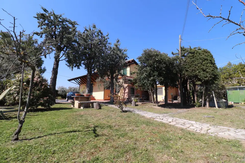 Villa singola con giardino e vista mare a Grottammare 26