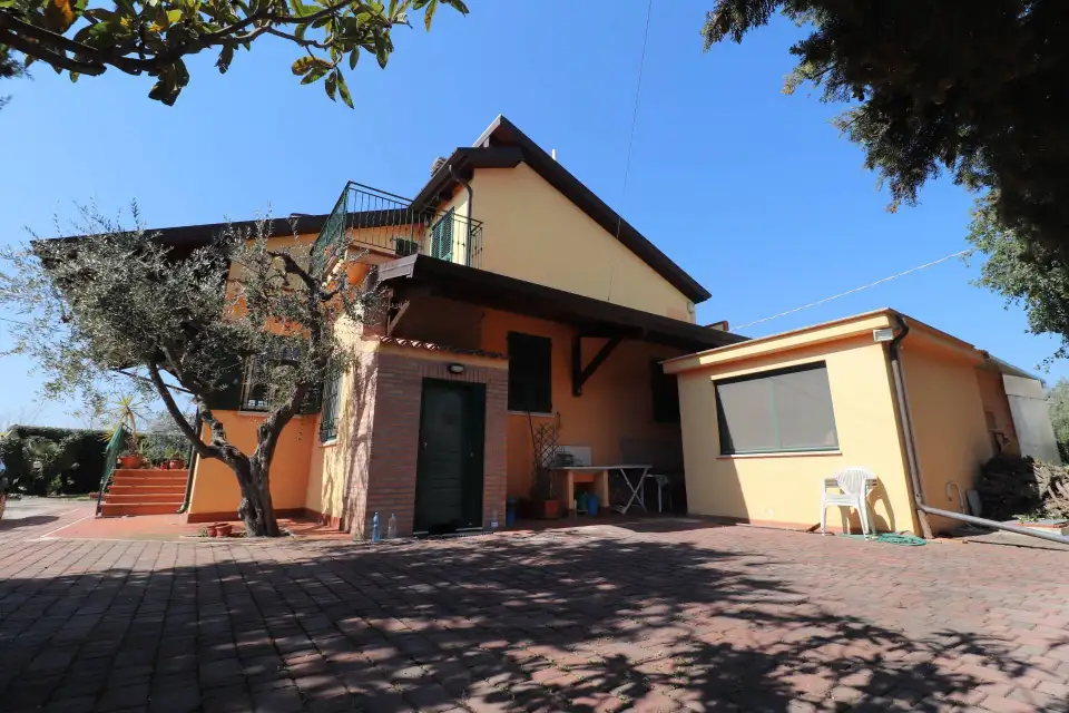 Villa singola con giardino e vista mare a Grottammare 29