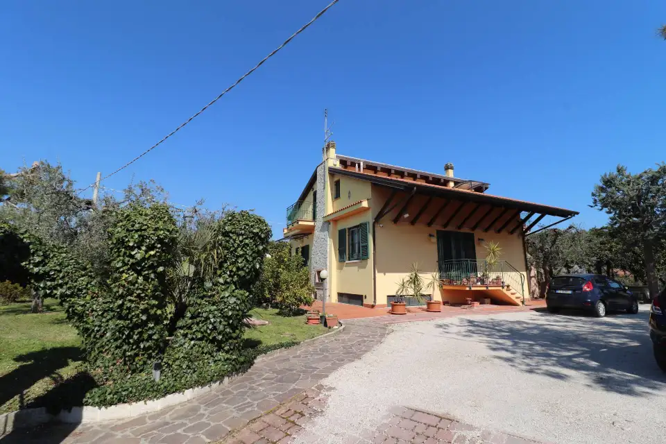 Villa singola con giardino e vista mare a Grottammare 30