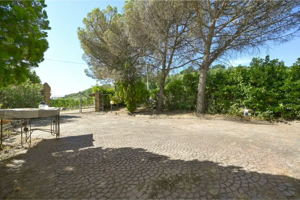 Casale ristrutturato con vista sui vigneti 27