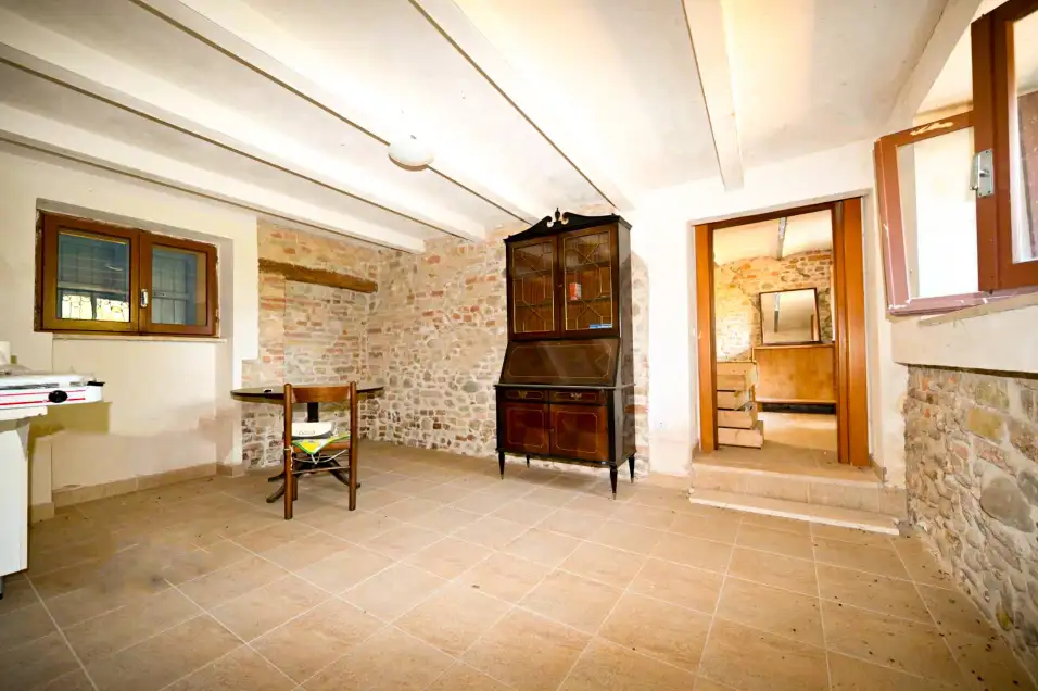 Casale ristrutturato con vista sui vigneti 11