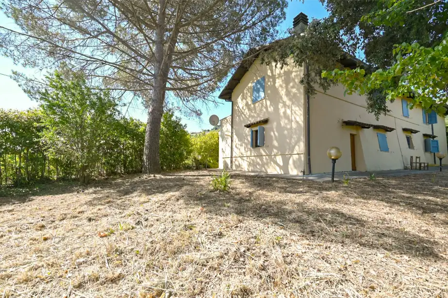 Casale colonico abitabile a Spinetoli